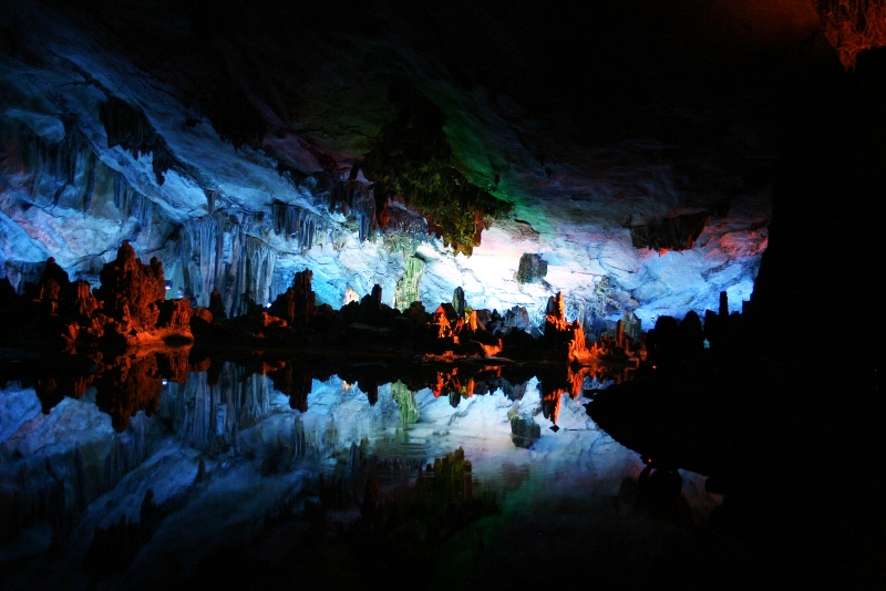 cina-2010-guilin-4-lago-nella-grotta